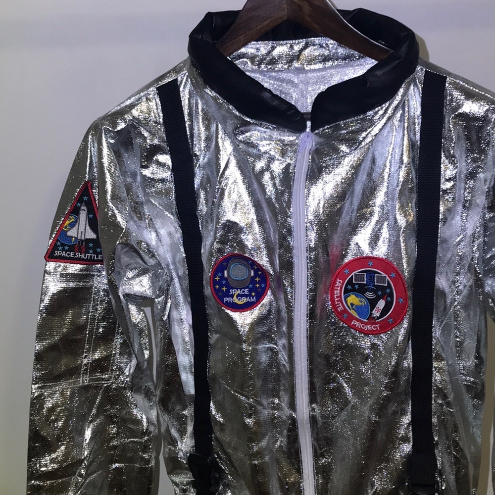 Space suit - Picture 2 of 16